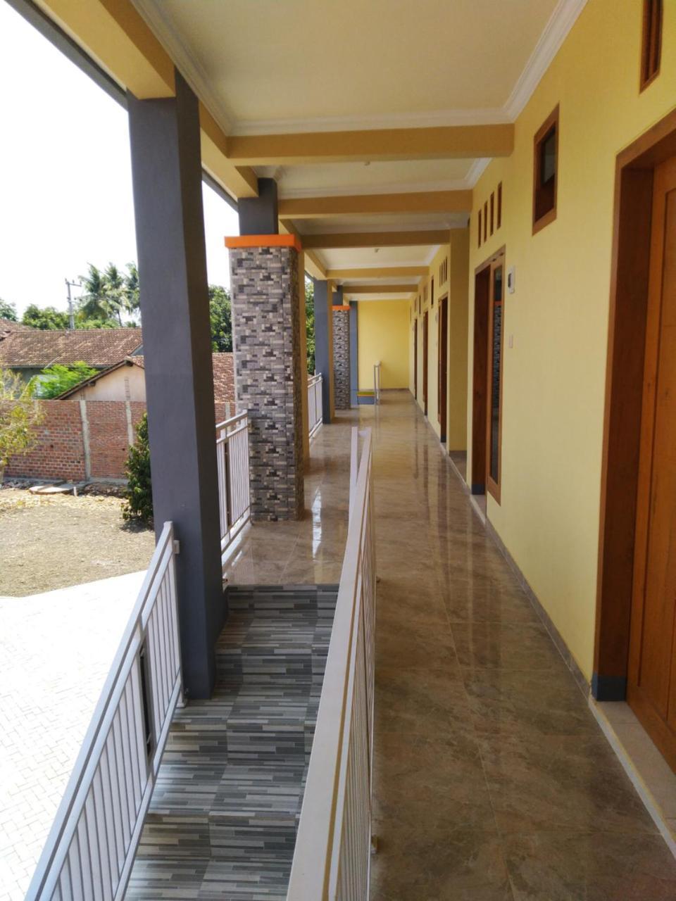 R3 Brawijaya Homestay Banyuwangi  Dış mekan fotoğraf