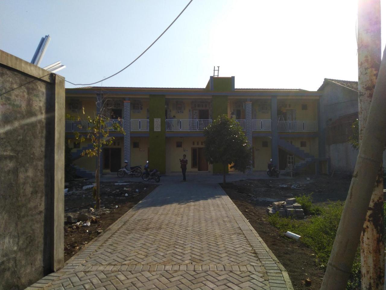 R3 Brawijaya Homestay Banyuwangi  Dış mekan fotoğraf